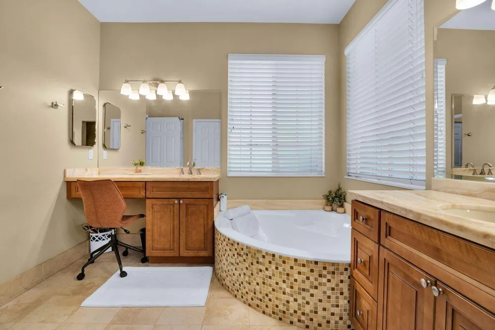 5031 Mallards Ct, Coconut Creek, FL 33073
