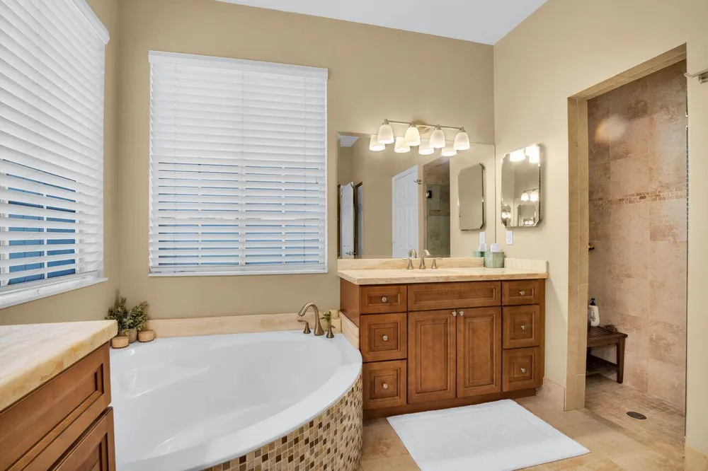 5031 Mallards Ct, Coconut Creek, FL 33073