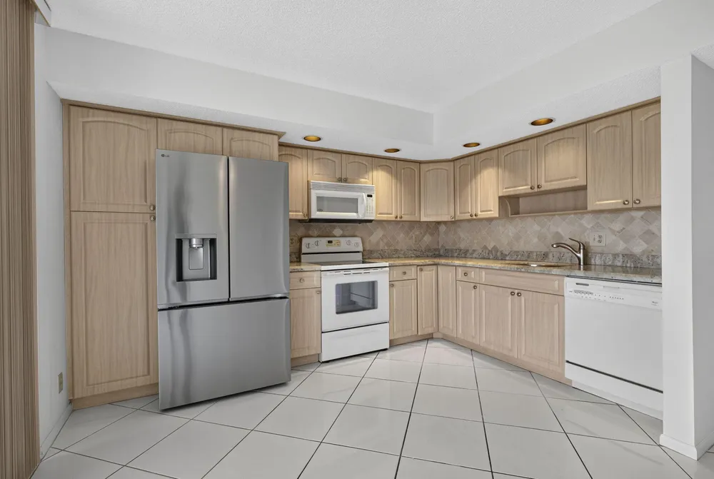 5340 Las Verdes Circle, Delray Beach, FL 33484