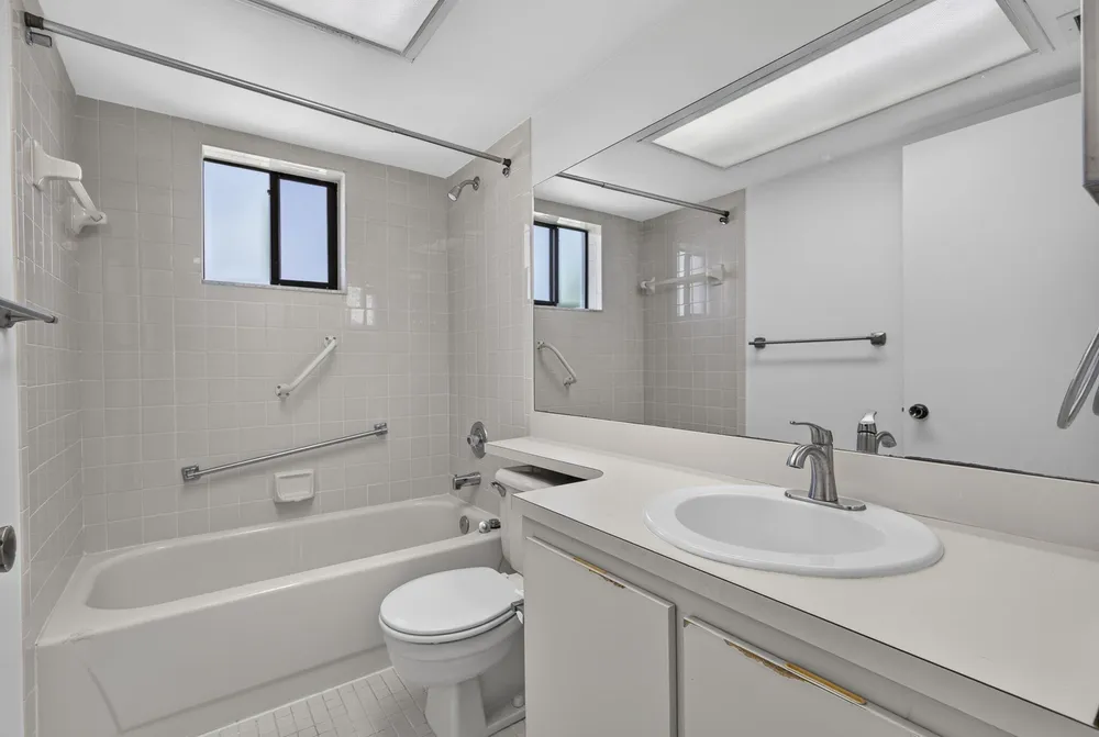 5340 Las Verdes Circle, Delray Beach, FL 33484