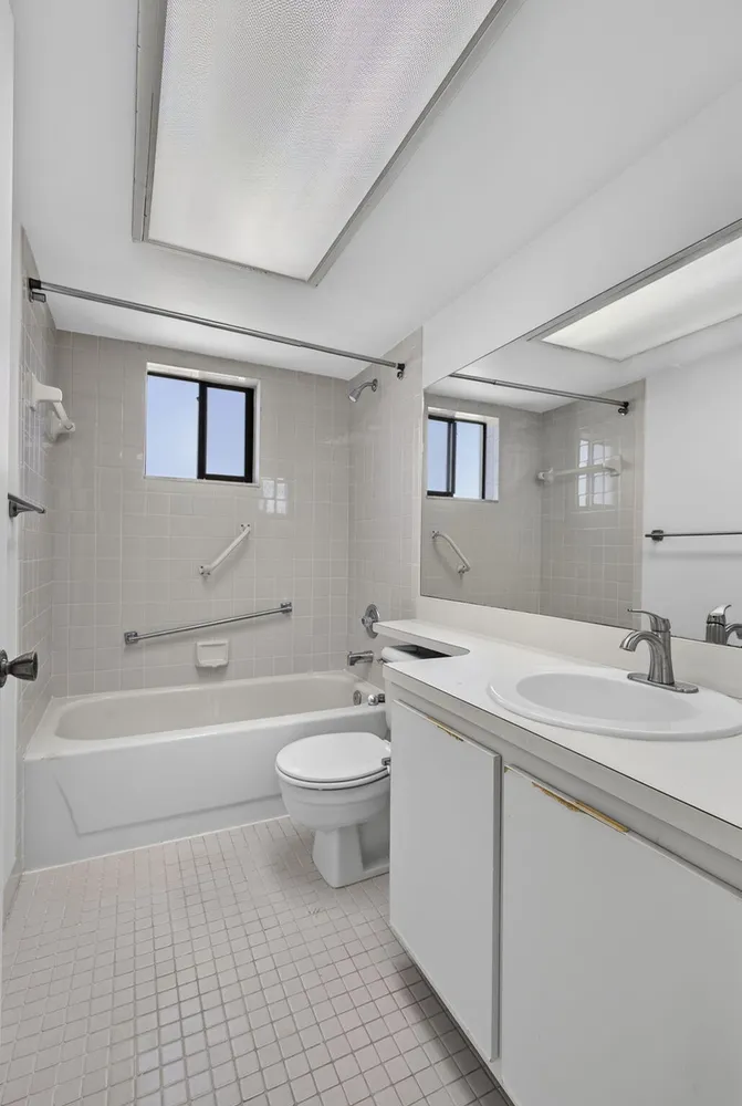 5340 Las Verdes Circle, Delray Beach, FL 33484