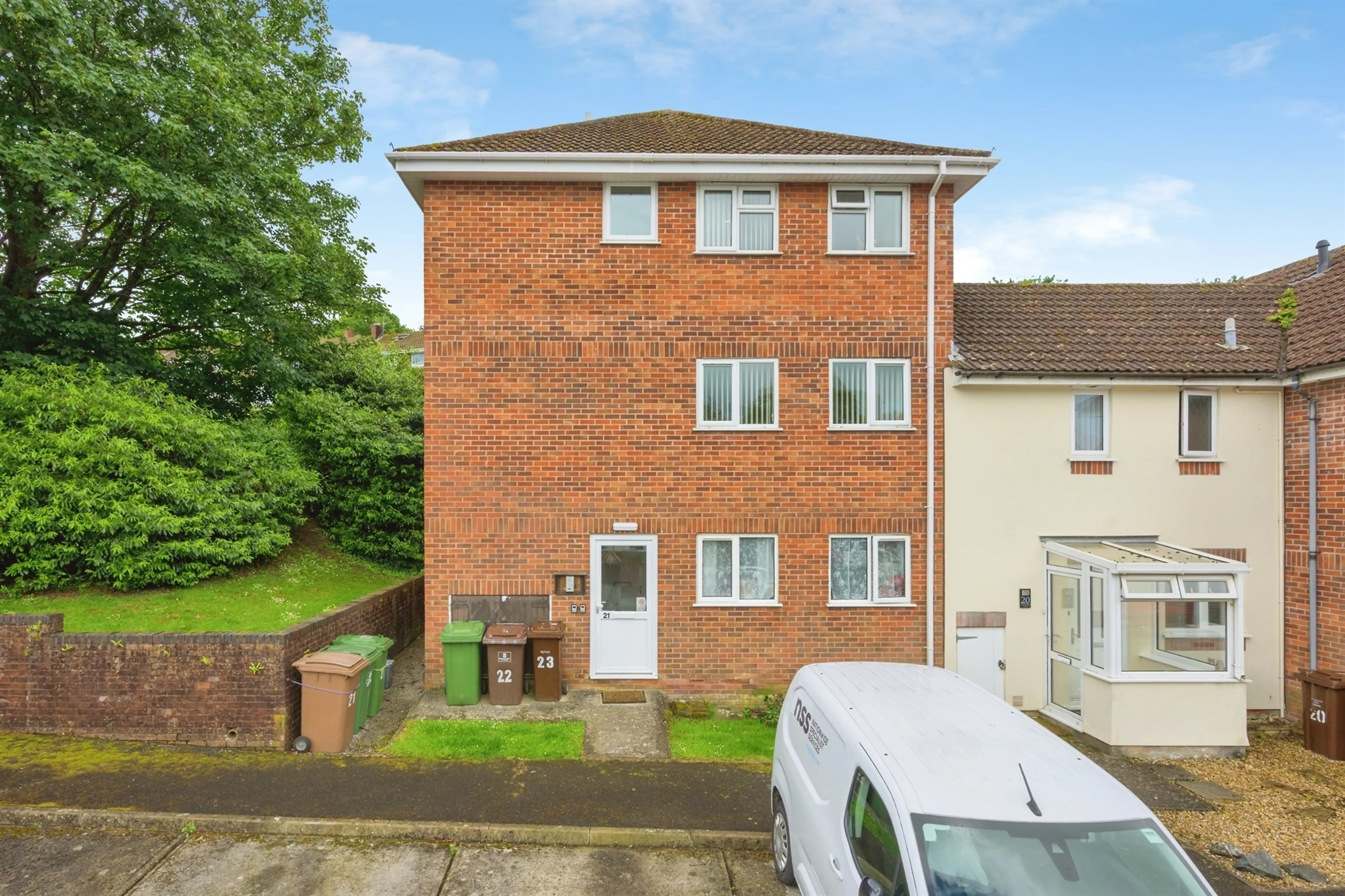 Property photo 0
