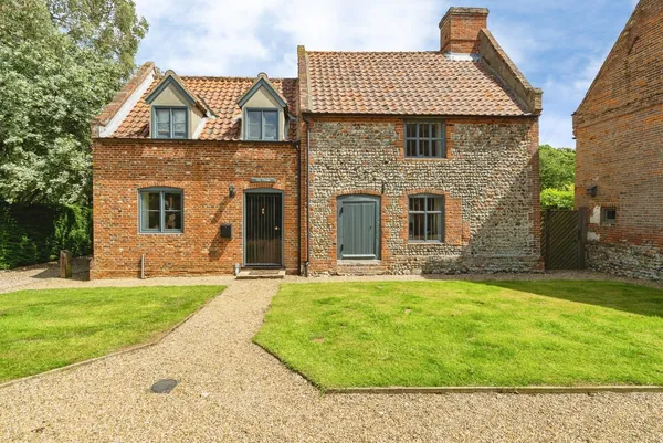 Heath Road, Crostwight, North Walsham...