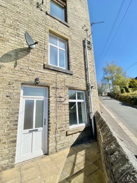 Lane Ends Terrace, Halifax, HX3 8HJ