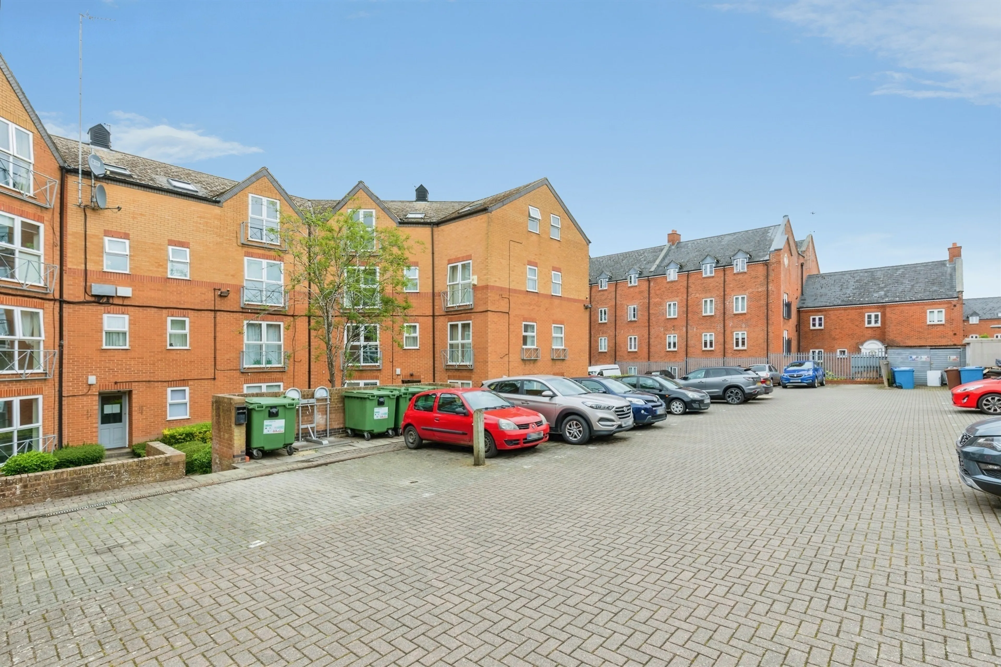 Property photo 0