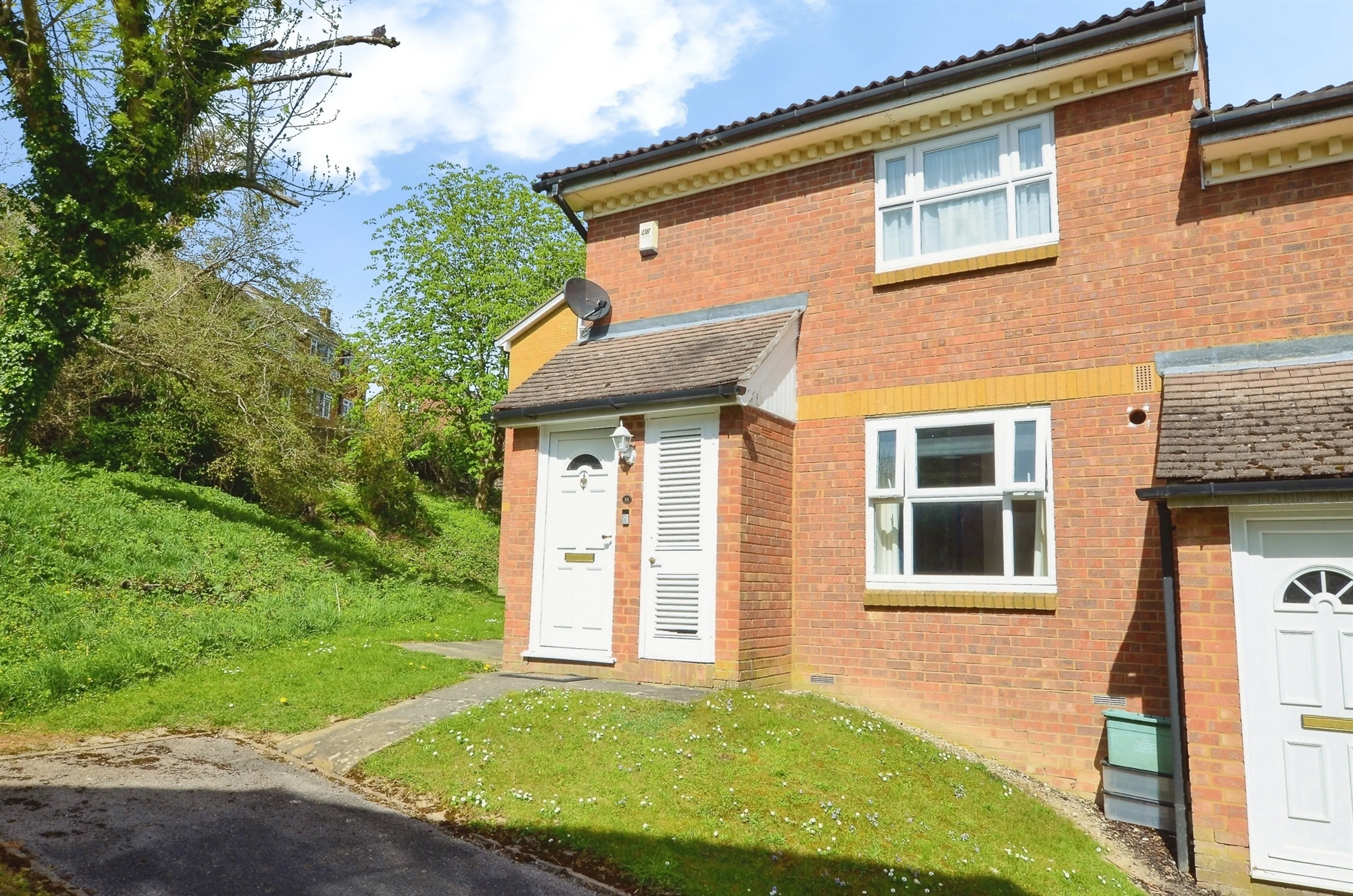Property photo 0