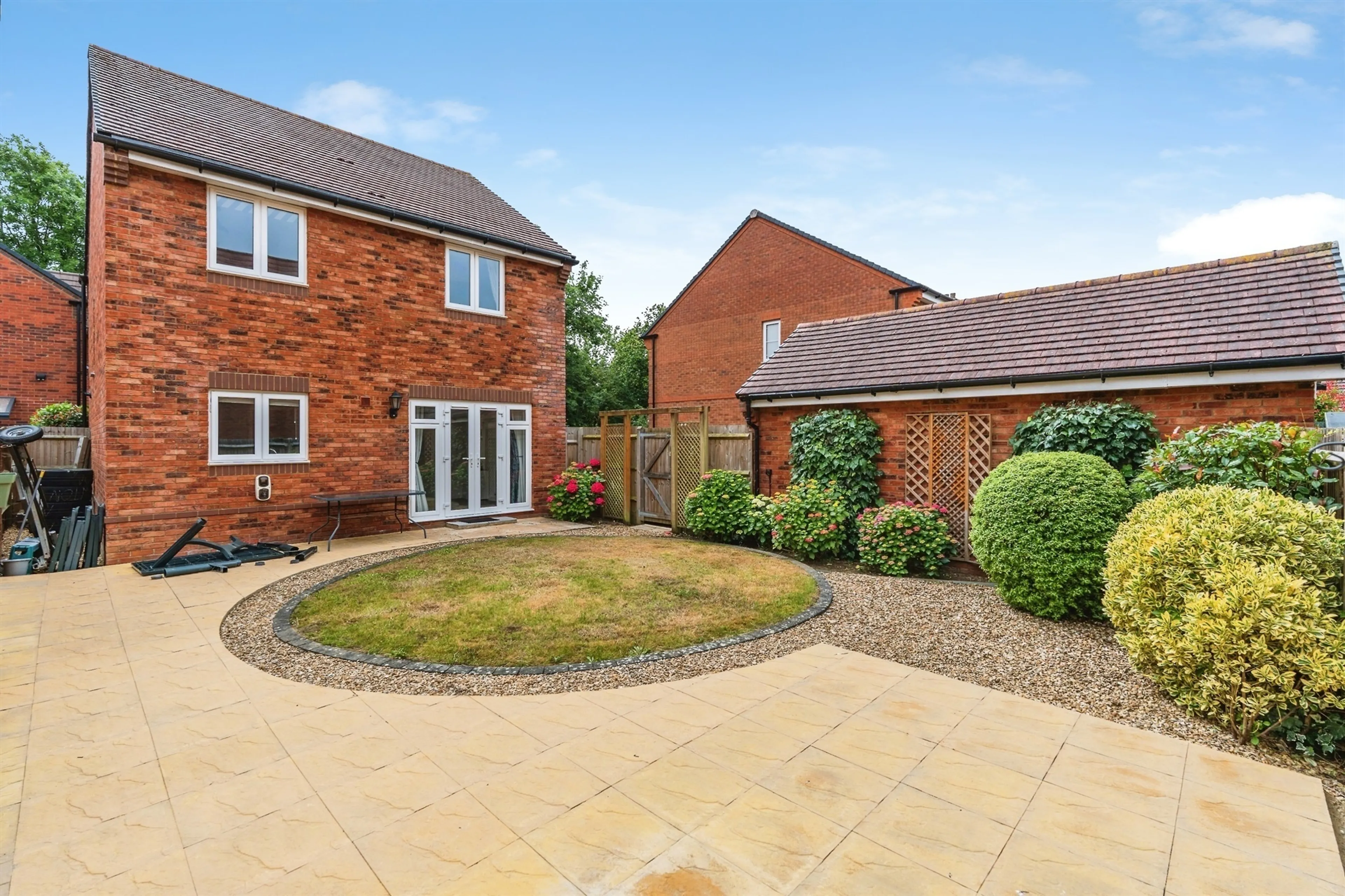 Property photo 0