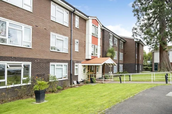 Firs Close, ESHER, Surrey, KT10