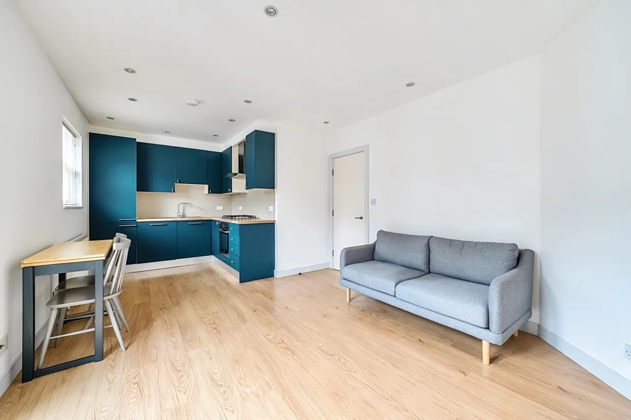 Rosemont Road London NW3 photo 3