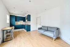Rosemont Road London NW3 photo 3