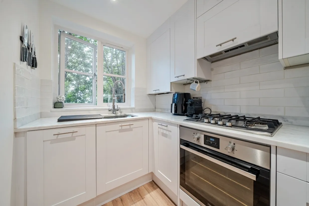 Brompton Park Crescent London SW6 photo 6