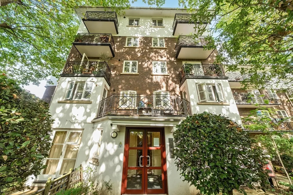 Brompton Park Crescent London SW6 photo 11