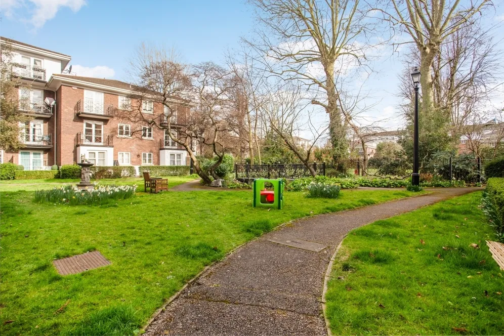 Brompton Park Crescent London SW6 photo 23