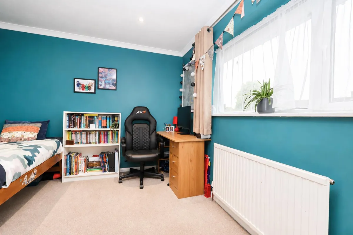 Howards Drive, Gadebridge, Hemel Hempstead, Hertfordshire, HP1 3NW