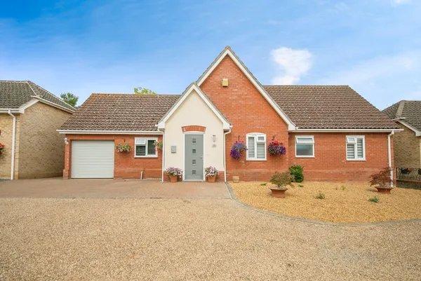 Pembroke Place, Sudbury, Suffolk, CO10