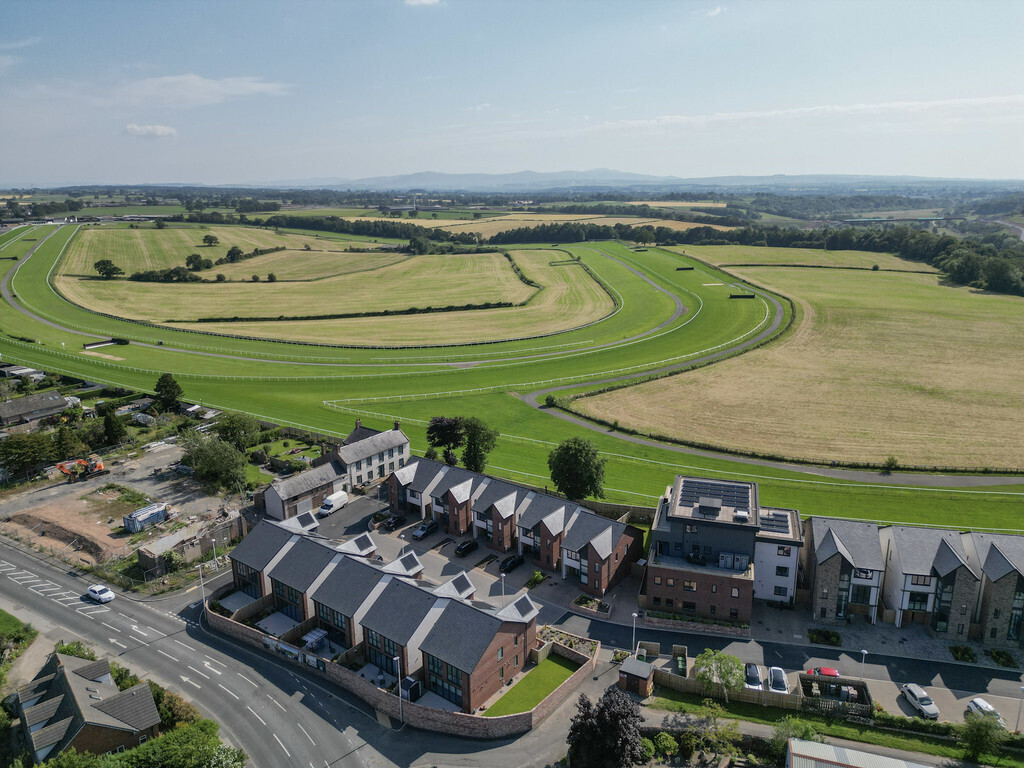 Furlong View, The Paddock Image 7