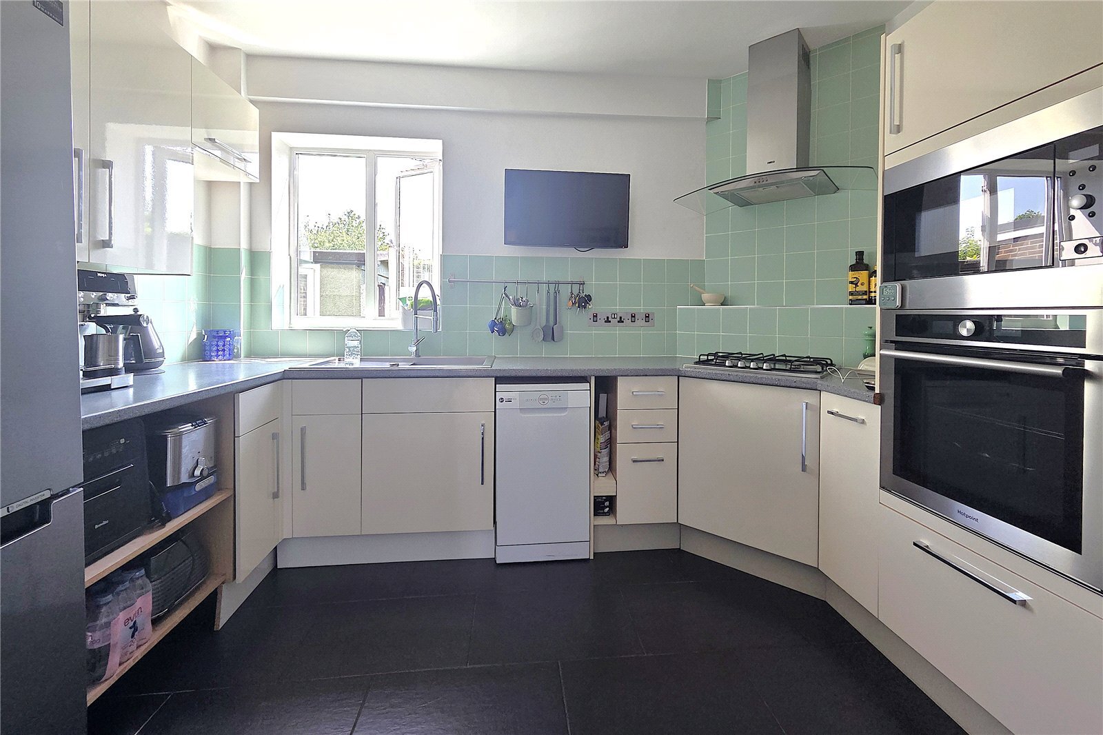 Boundary Way, Havant, Hampshire, PO9 Image 17