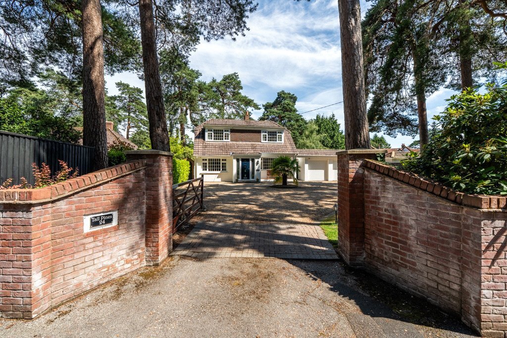 Moorside Road, West Moors, Ferndown, Dorset, BH22 Image 29