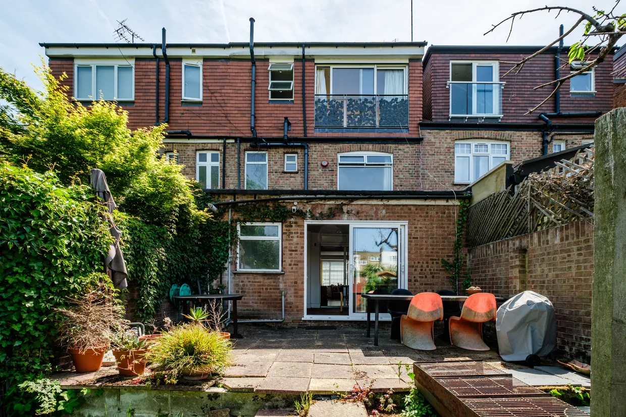 Greenham Road, London, N10 photo 15