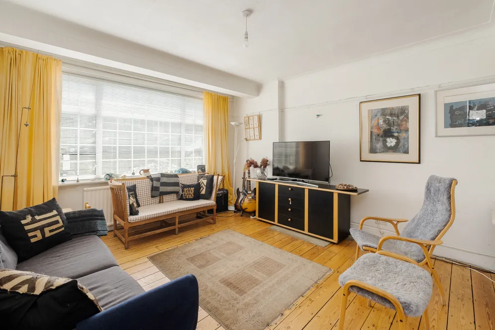 Greenham Road, London, N10 photo 24