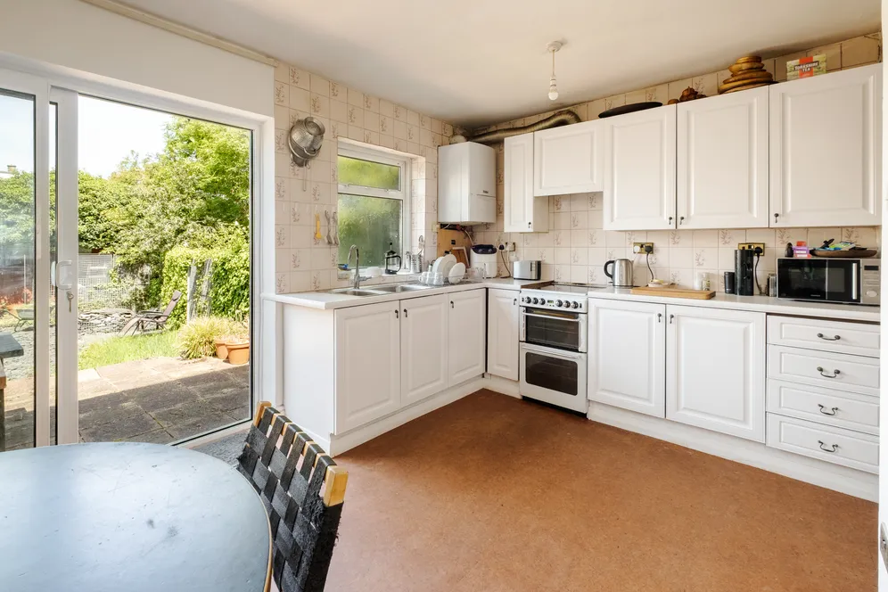 Greenham Road, London, N10 photo 27