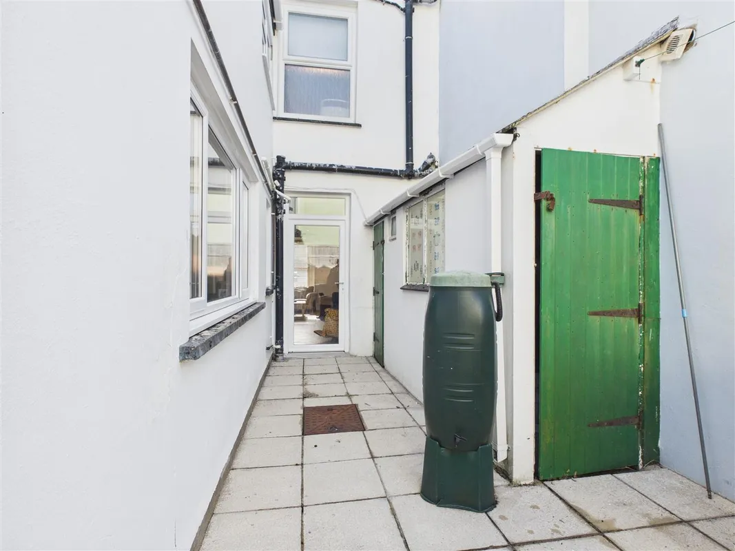 South Cliff Street, Tenby