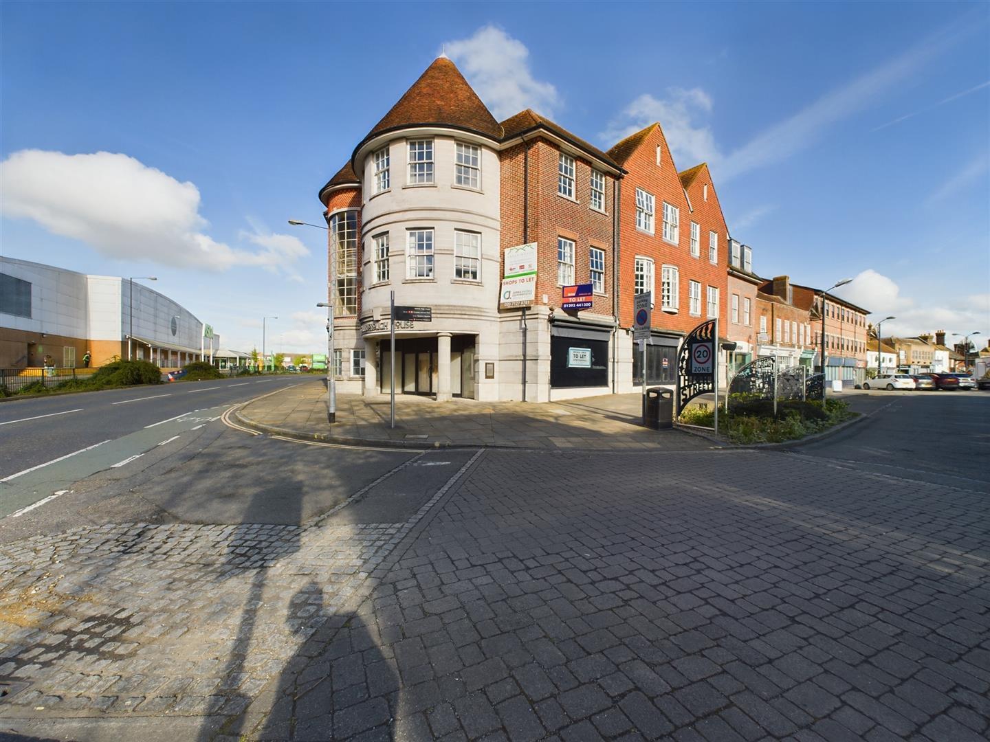 High street, crawley Image 1