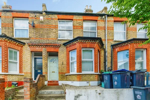 Queen Mary Road, London, SE19