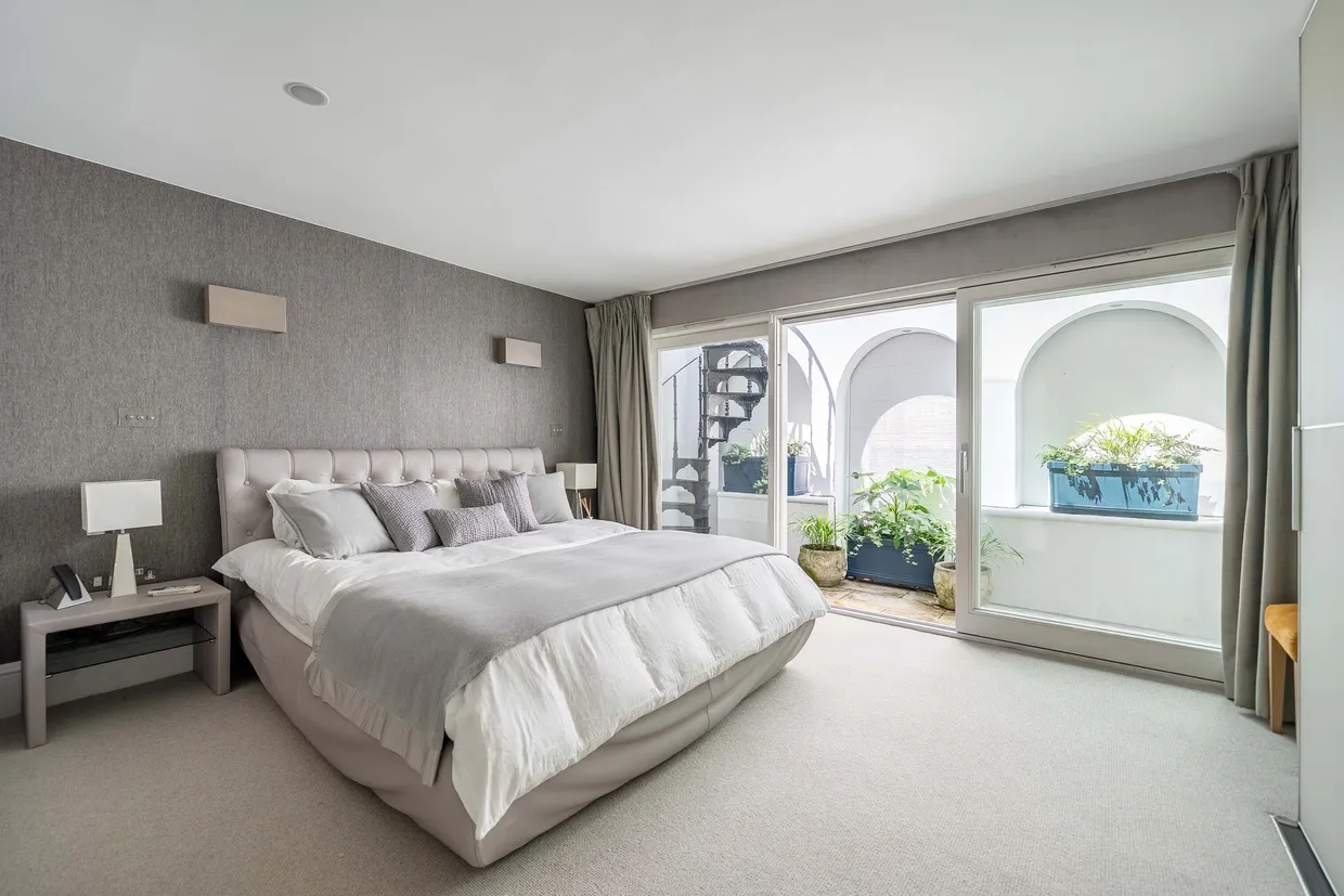 Normand Mews, London, W14 photo 6