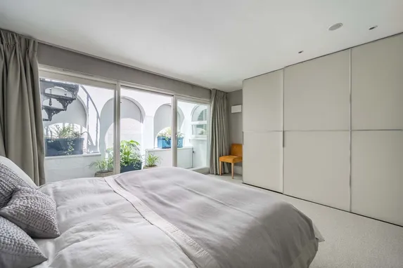 Normand Mews, London, W14