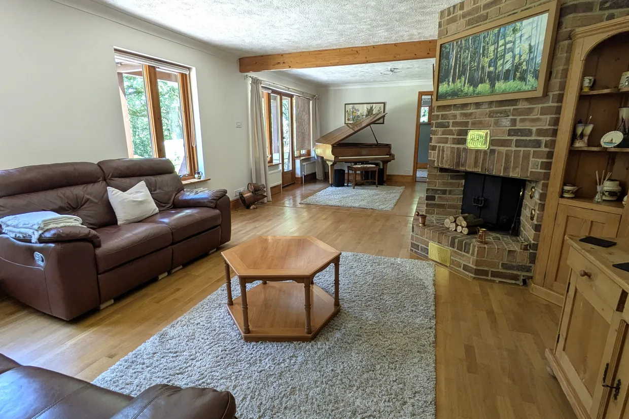 Shaws Lane, Southwater, RH13 photo 4