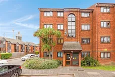 Cotton Avenue, Acton