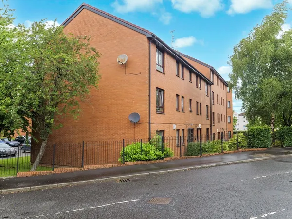 Burnhill Quadrant, Rutherglen, Glasgo...