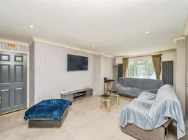 Leslie Close, Littleover, Derby thumb 3