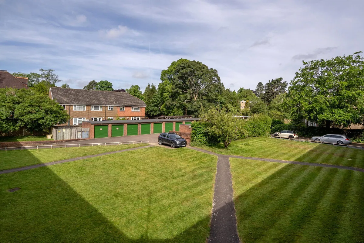 Wray Common Road, Reigate, Surrey, RH2
