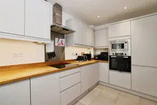 Mynarski Close, Salisbury