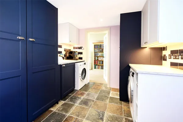 Clenston Road, Winterborne Stickland, DT11 photo 6