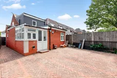 Summers Lane, London