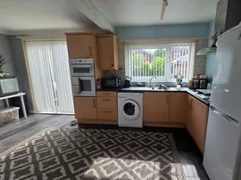 Eddisbury Road, Whitby, Ellesmere Port thumb 3
