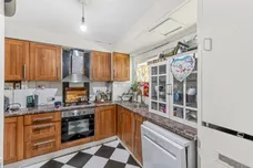 Arnal Crescent, London