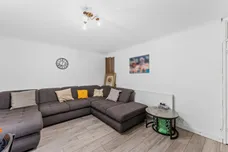 Arnal Crescent, London
