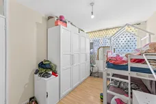 Arnal Crescent, London