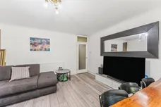 Arnal Crescent, London