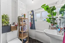 Arnal Crescent, London