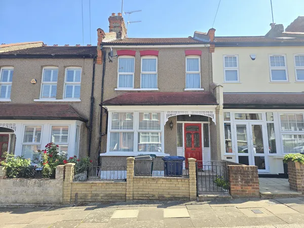 Park View Crescent, New Southgate, N11