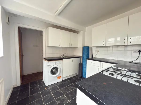 Milton Road, Polymond