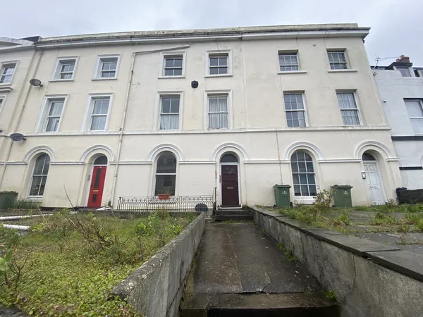 Embankment Road