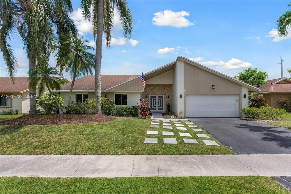 8211 NW 52nd Ct, Lauderhill, FL 33351