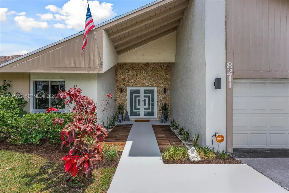 8211 NW 52nd Ct, Lauderhill, FL 33351
