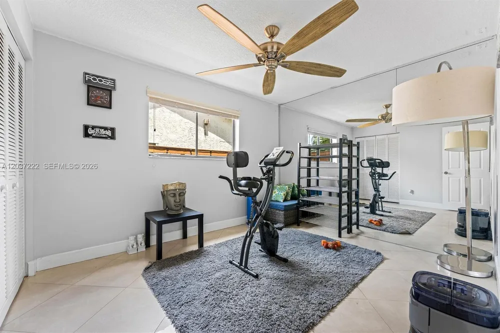 8211 NW 52nd Ct, Lauderhill, FL 33351